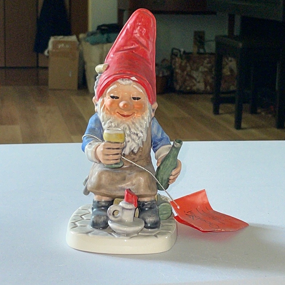 Ed the wine cellar steward Gnome
